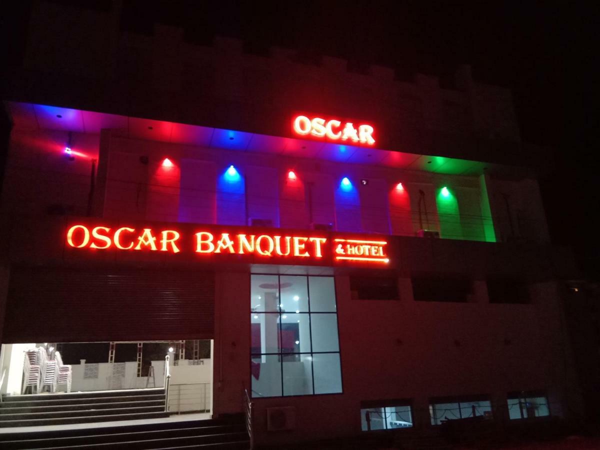 Oscar Banquet And Hotel Kalka Exterior photo